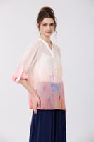 بلوزة شيفون بيج بطبعة مموجة