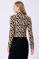 بلوزة بنقشة النمري