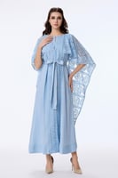 فستان كتان مع كايب دانتيل