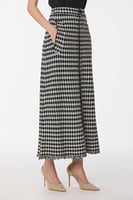 تنورة صوف ناعم