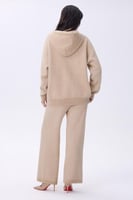 طقم قطني بلون بيج