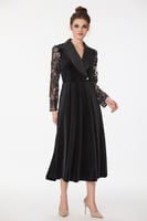 فستان مخمل بياقة ساتين