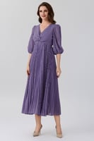 فستان بنفسجي بنقشة هندسية