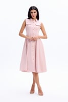 فستان كريب وردي بأزارير ذهبية