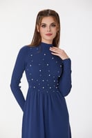 فستان صوف مع لؤلؤ