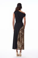 فستان كريب اسود مع بليسيه