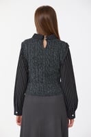 بلوزة صوف وقطن