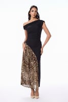 فستان كريب اسود مع بليسيه