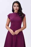 فستان شتوي بورغندي بتطريز ناعم