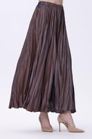 تنورة ماكسي بليسيه حريرية باللون البني