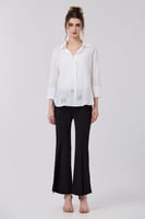 بلوزة قطن بتفريغات