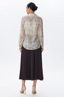 بلوزة شيفون مطبعة بنقوش هندسية