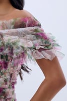 فستان تول بطبعة الورد