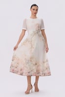 فستان بيج بطبعة الزهور