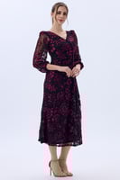 فستان تول بتطريز عنابي