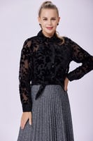 بلوزة مخمل أسود