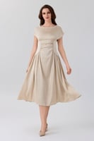 فستان ستان بيج مزين باللؤلؤ