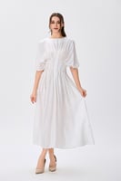 فستان كتان ابيض