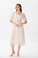 فستان دانتيل بيج فاتح