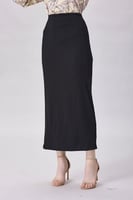 تنورة مقلم اسود ميدي