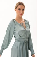 فستان ساتان طويل