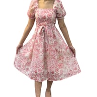 فستان اورغنزا بنقشة الورد