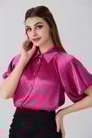 بلوزة ساتان باكسسوار بارز