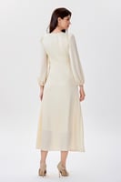 فستان ستان بيج مع اللؤلؤ