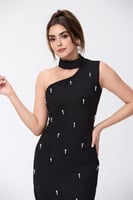 فستان كريب مع لؤلؤ