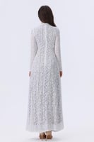 فستان دانتيل أبيض طويل بأكمام طويلة