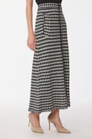 تنورة صوف ناعم