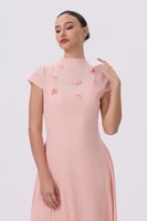 فستان ميدي وردي بتطريز زهور