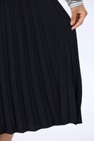 تنورة كلوش بكسرات ميدي