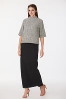 بلوزة توييد مع لؤلؤ