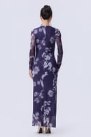 فستان بنفسجي طويل مطبع بأكمام طويلة