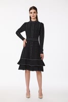 فستان استرتش اسود مع اكسسوار