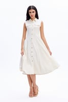 فستان كريب أوف وايت بأزارير ذهبية