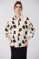 بلوزة قطن بنقشة الورد