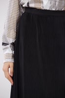 تنورة كريب بليسيه ناعم