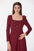 فستان صوف مع اكسسوار