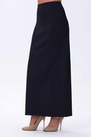 تنورة سوداء طويلة بقصة مستقيمه