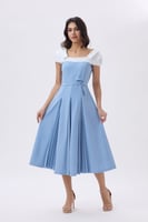 فستان ميدي أزرق فاتح بحزام