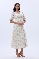 فستان شيفون مع لؤلؤ