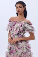 فستان تول بطبعة الورد