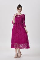 فستان فوشي خامة الدانتيل الانيقة