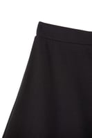 تنورة كلوش أسود