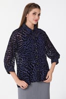 بلوزة طبع مخمل