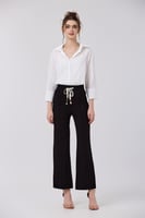 بلوزة قطن اوف وايت مع تطريز