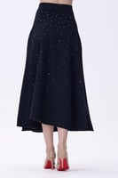 تنورة اسود شتوي اضافات لامعة