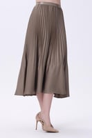 تنورة بليسيه ساتان بلون بني فاتح